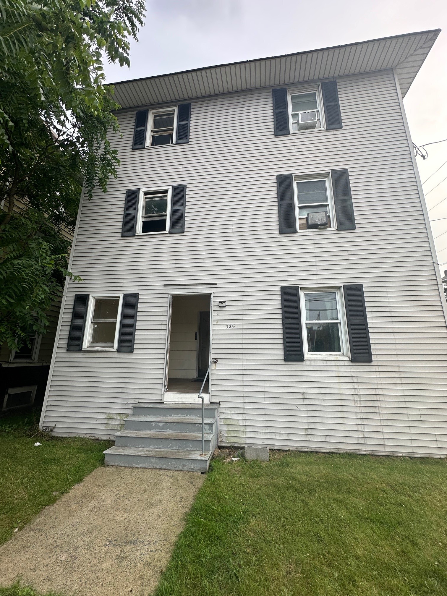 325 Main Street - 2