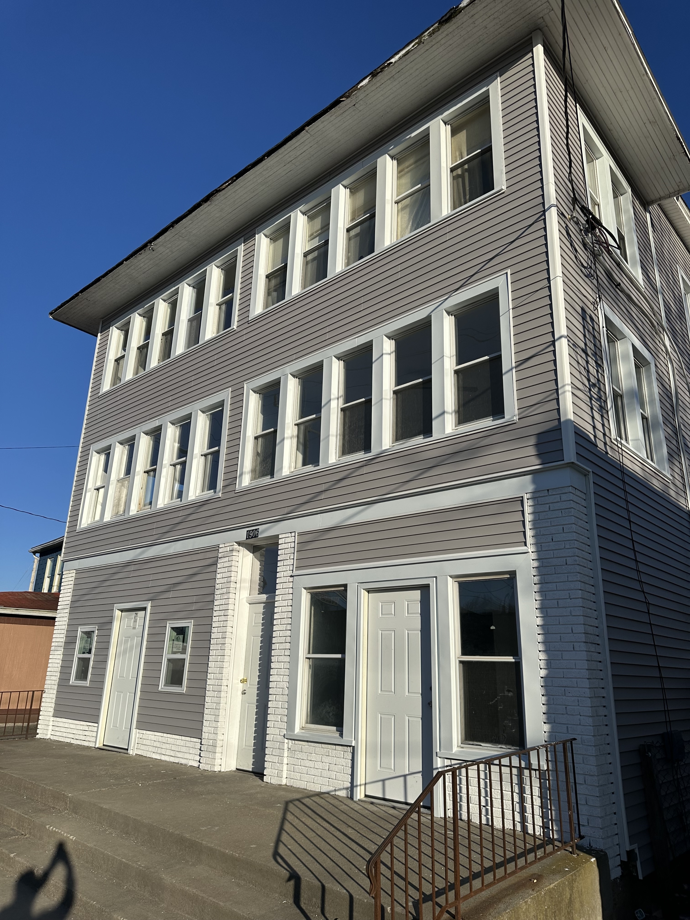 1906 East Main Street - 5