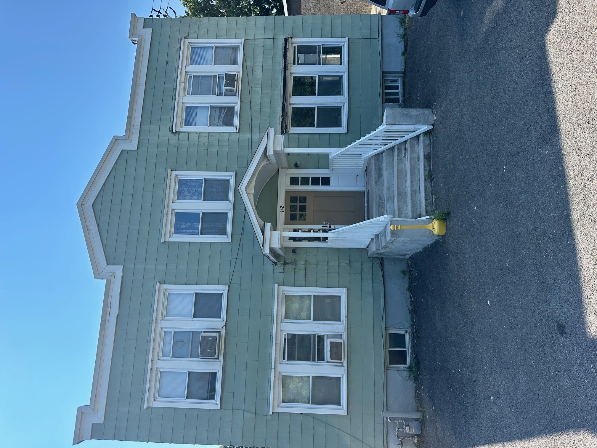 742 Riverside Drive - 3